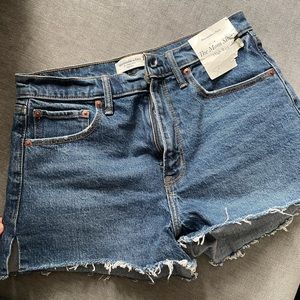Abercrombie mom short high rise denim short